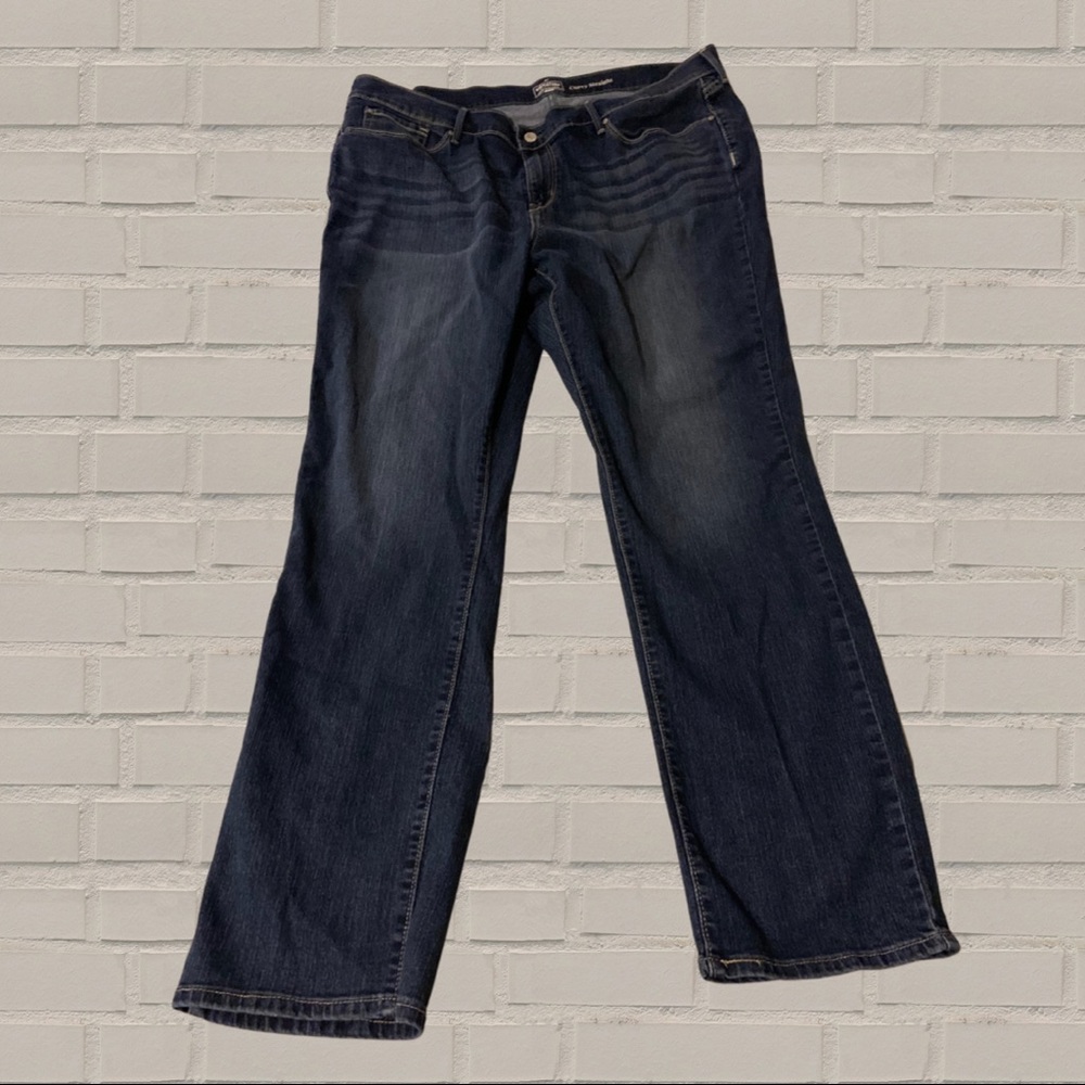 Levi Curvy Straight jeans size 22 NWOT